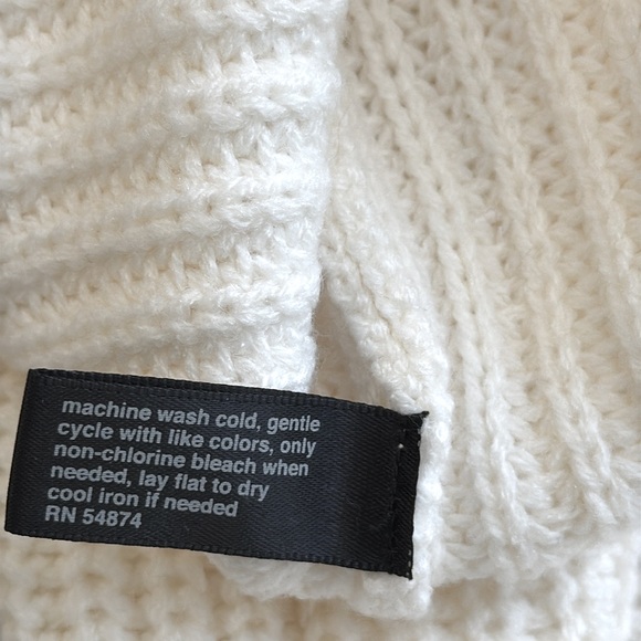 Forenza White Shaker Knit Cowl Neck Sweater Excellent Condition 💯Acrylic- Small - Picture 7 of 7